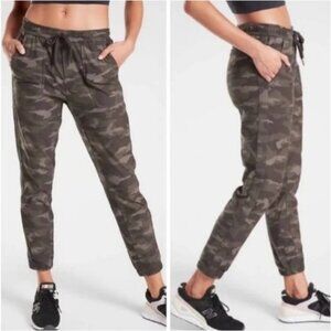Athleta Farallon Jogger in Camo